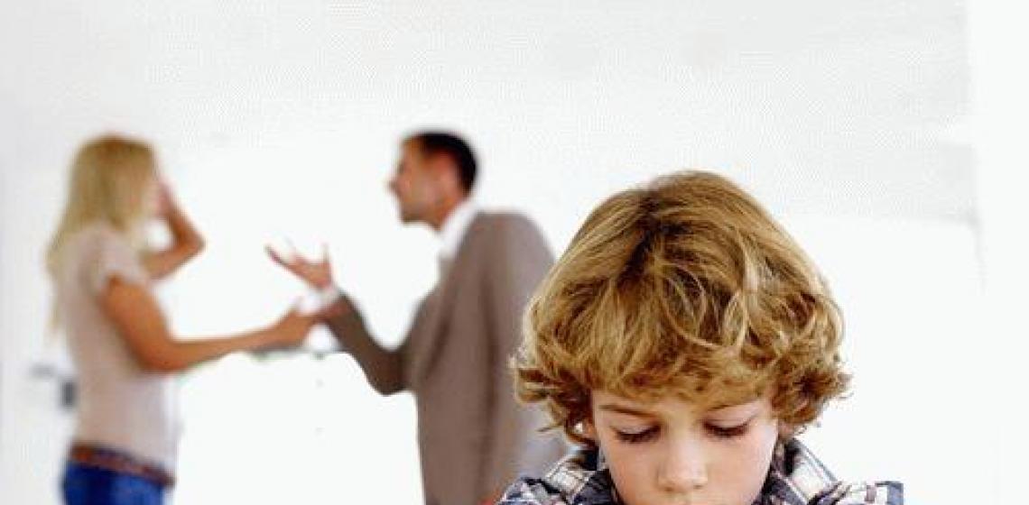 Perché disturbare i figli quando i loro padri sono separati?